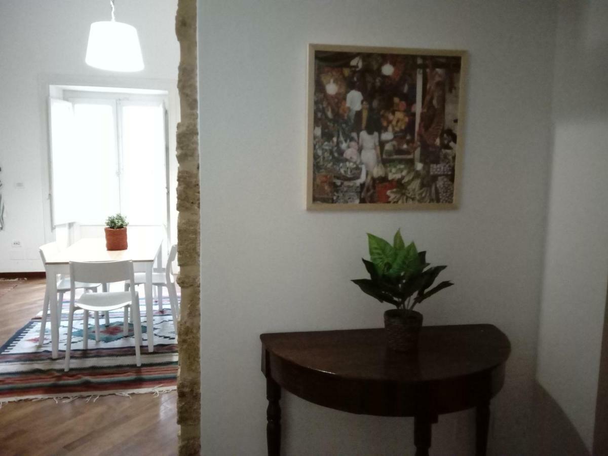 Casa Tea: nel cuore del centro storico Palermo Esterno foto