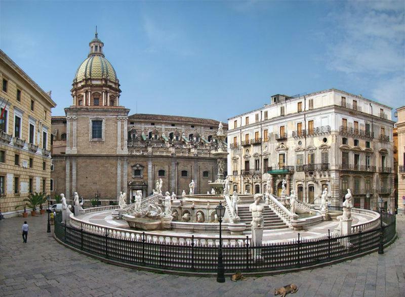 Casa Tea: nel cuore del centro storico Palermo Esterno foto