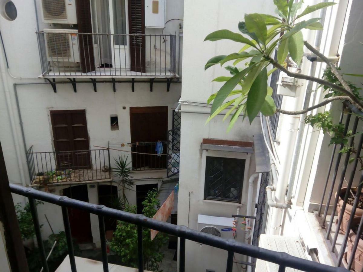 Casa Tea: nel cuore del centro storico Palermo Esterno foto